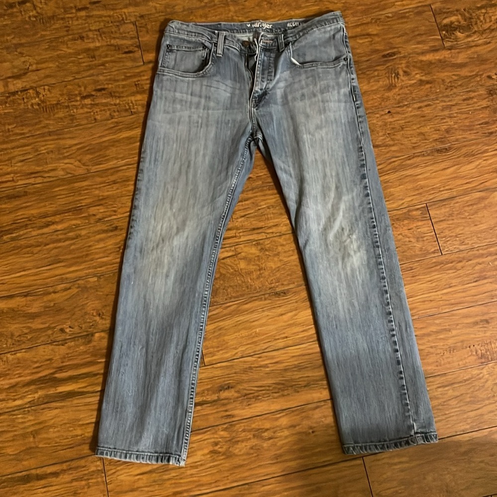 Men’s Wrangler blue jeans Regular fit Size 33x32 good condition with some wear - Picture 3 of 10